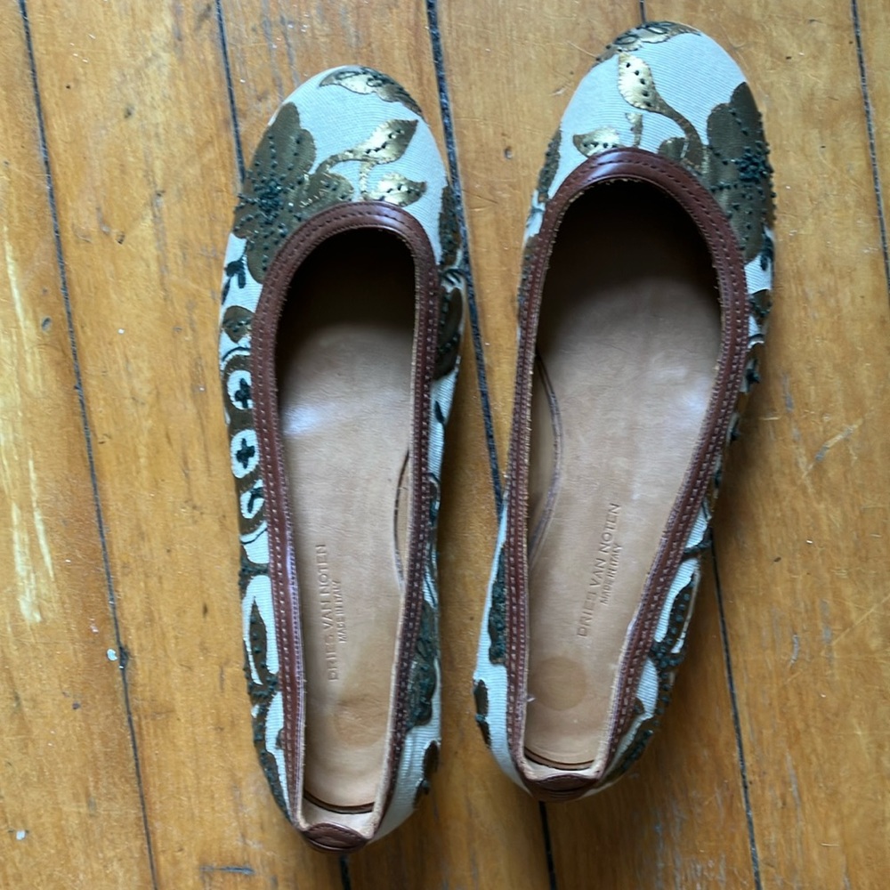 Dries van Noten, hand appliqué and embroidered flats, 39.5